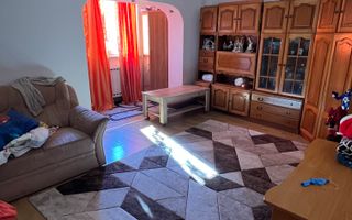 Apartament 3 camere de vânzare – Micro 5/1, Bd. Traian - Poză 4