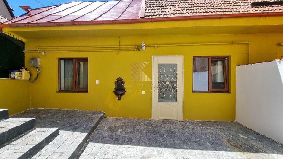 Casă individuală complet renovată, situată în centrul istoric al Brașo - Poză 3