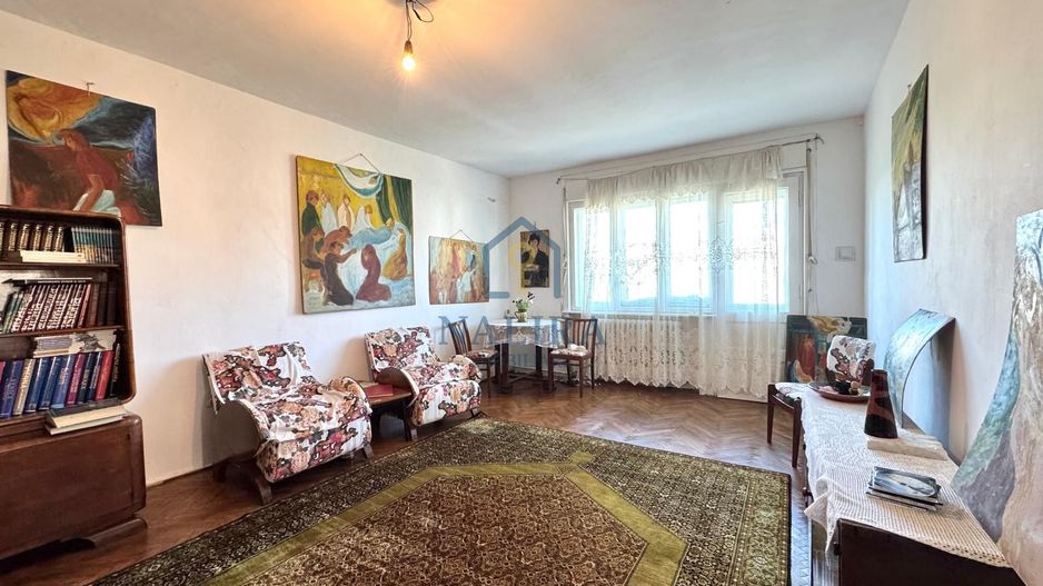 Apartament tip casa de vanzare  P+2  cu garaj -  Sasar - Poză 14