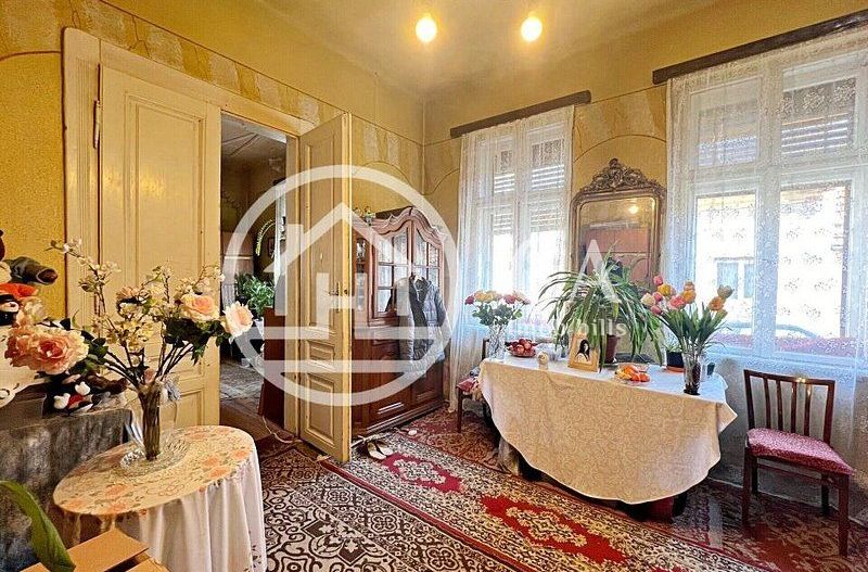 Apartament de vanzare cu 2 camere in zona ultracentrala, Oradea - Poză 1