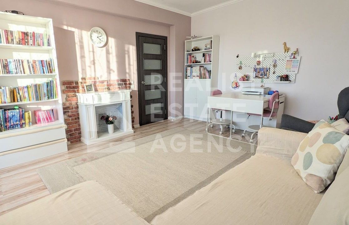 Vânzare, apartament cu 3 camere în zona Militari Residence - Poză 2