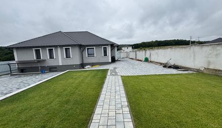 Casa de inchiriat, 130mp, 6 parcari, zona Boema