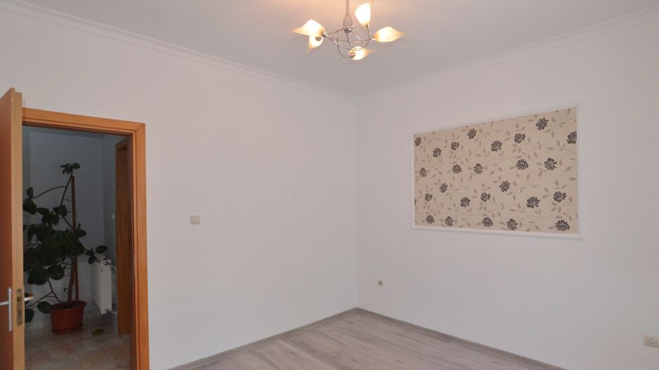 Inchiriem Vila individuala 6 camere cu panouri solare zona Pipera - Poză 28