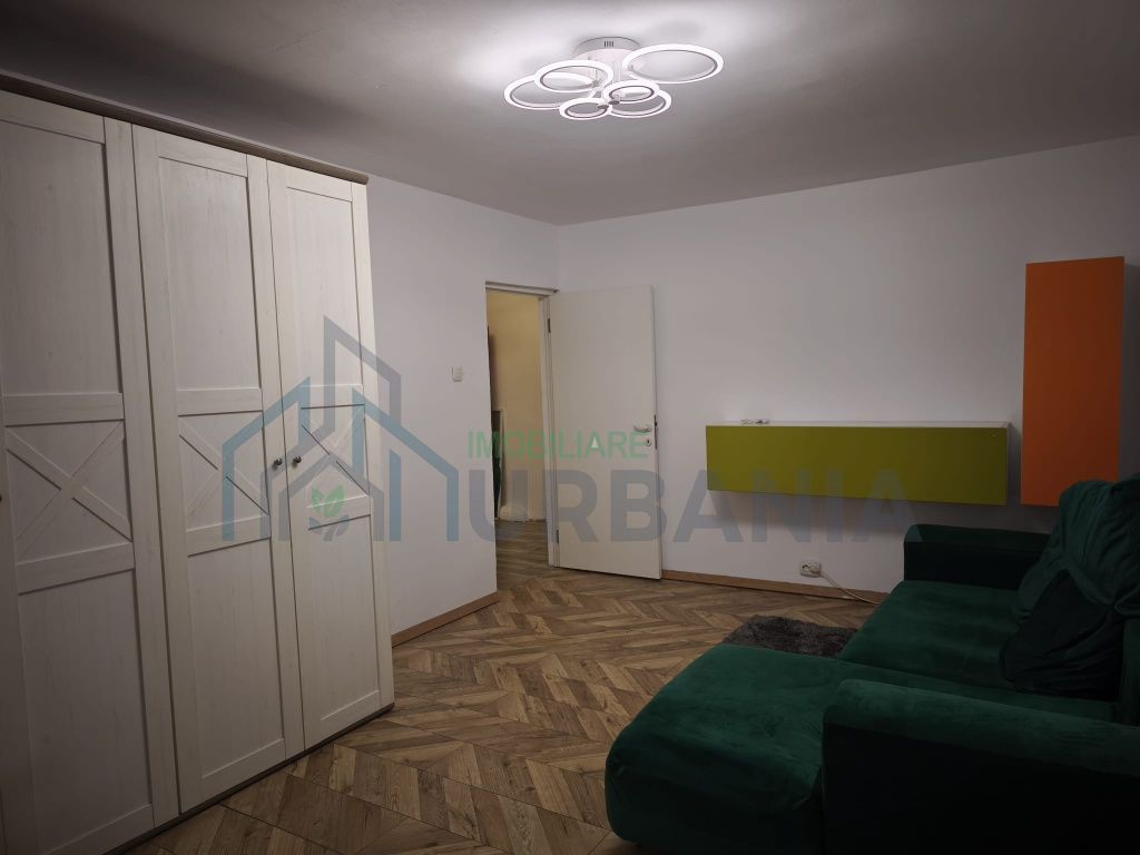Apartament cu două camere decomandat, Nicolina 2, prima stație, planul - Poză 1