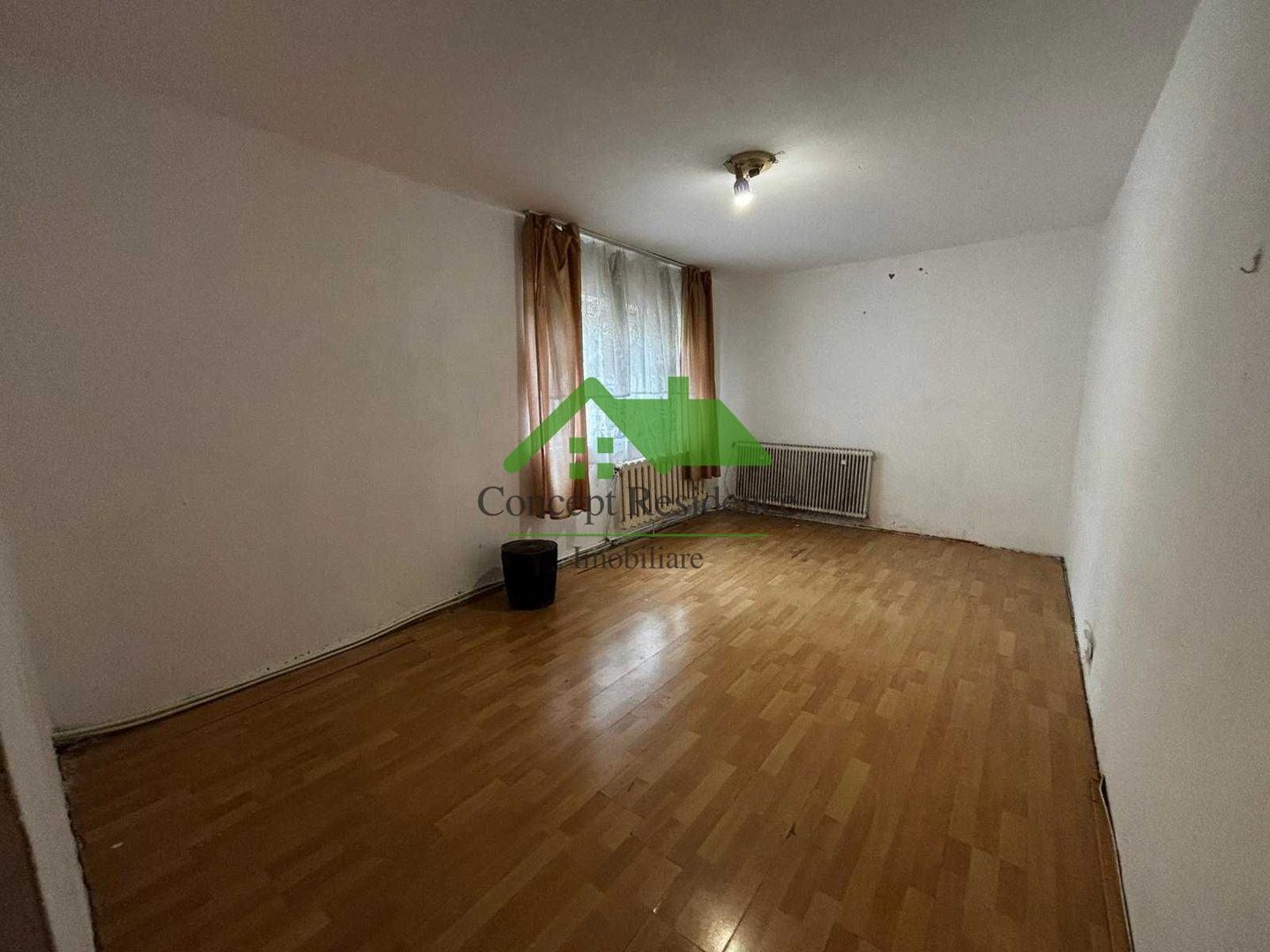 Apartament 2 camere decomandat, etaj 1 – Aleea Dobrogei - Poză 2