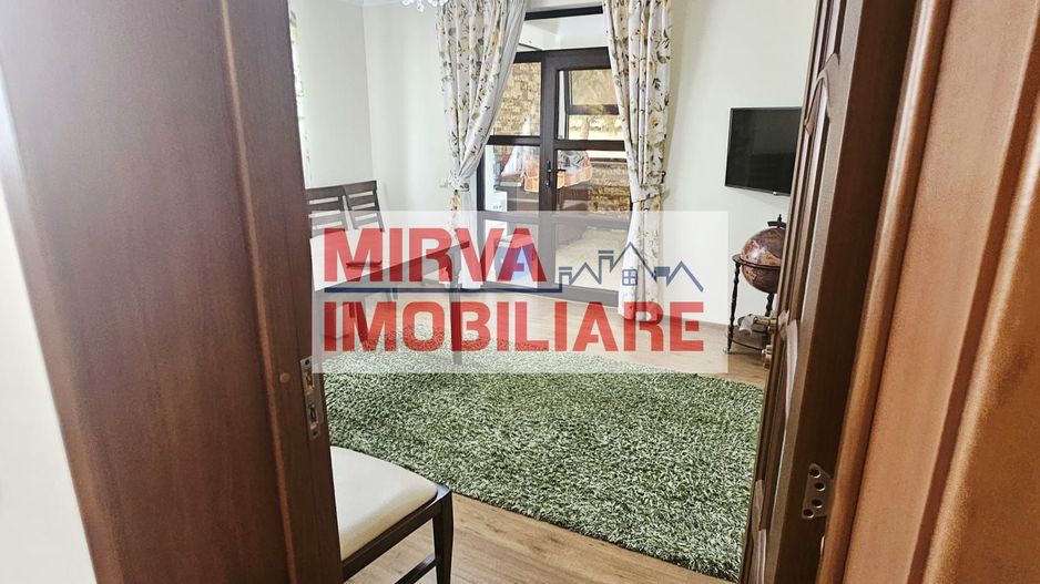 Vilă spațioasă Strejnicu S+P+1E+M, 8 camere, garaj, teren 595 mp - Poză 32