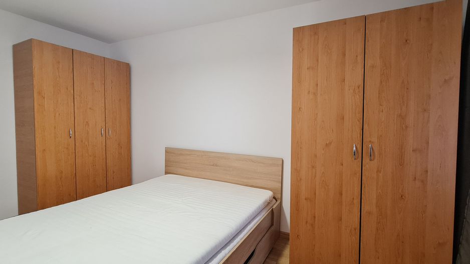 Apartament decomandat 2 camere cartier Tractorul mobilat utilat - Poză 6