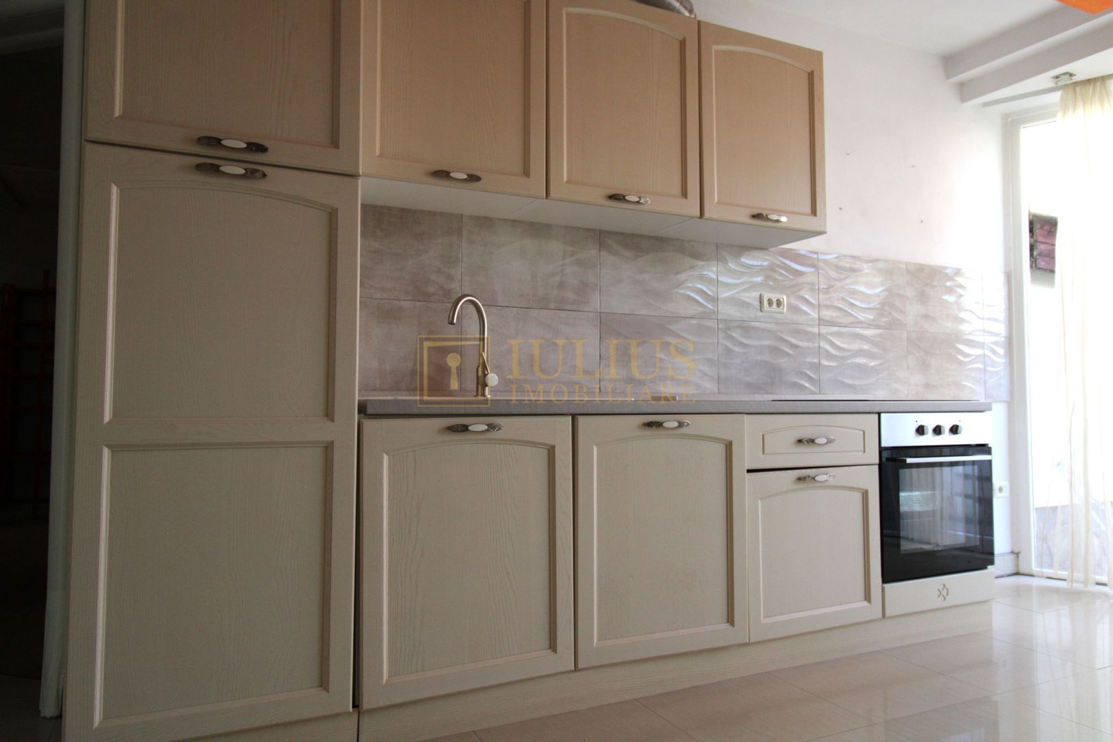 Casă individuală – Dumbrăvița, mobilata si utilata, spatii generoase. - Poză 5