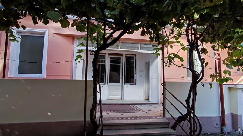 Casa zona centrala - Poză 1