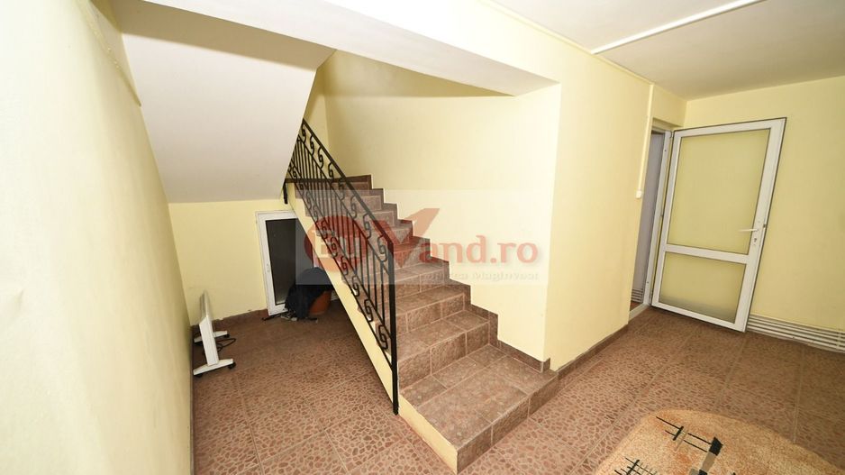 Vila spatioasa, pretabil pentru locuit/clinica, zona Micro 17 – Galati - Poză 17