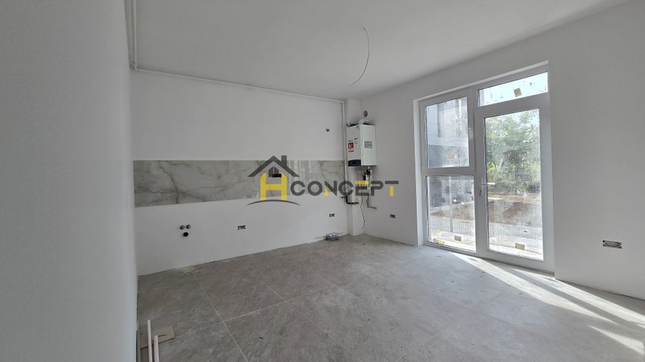 Vila finalizata, curte libera 185 mp,  loc de parcare, zona case - Poză 9
