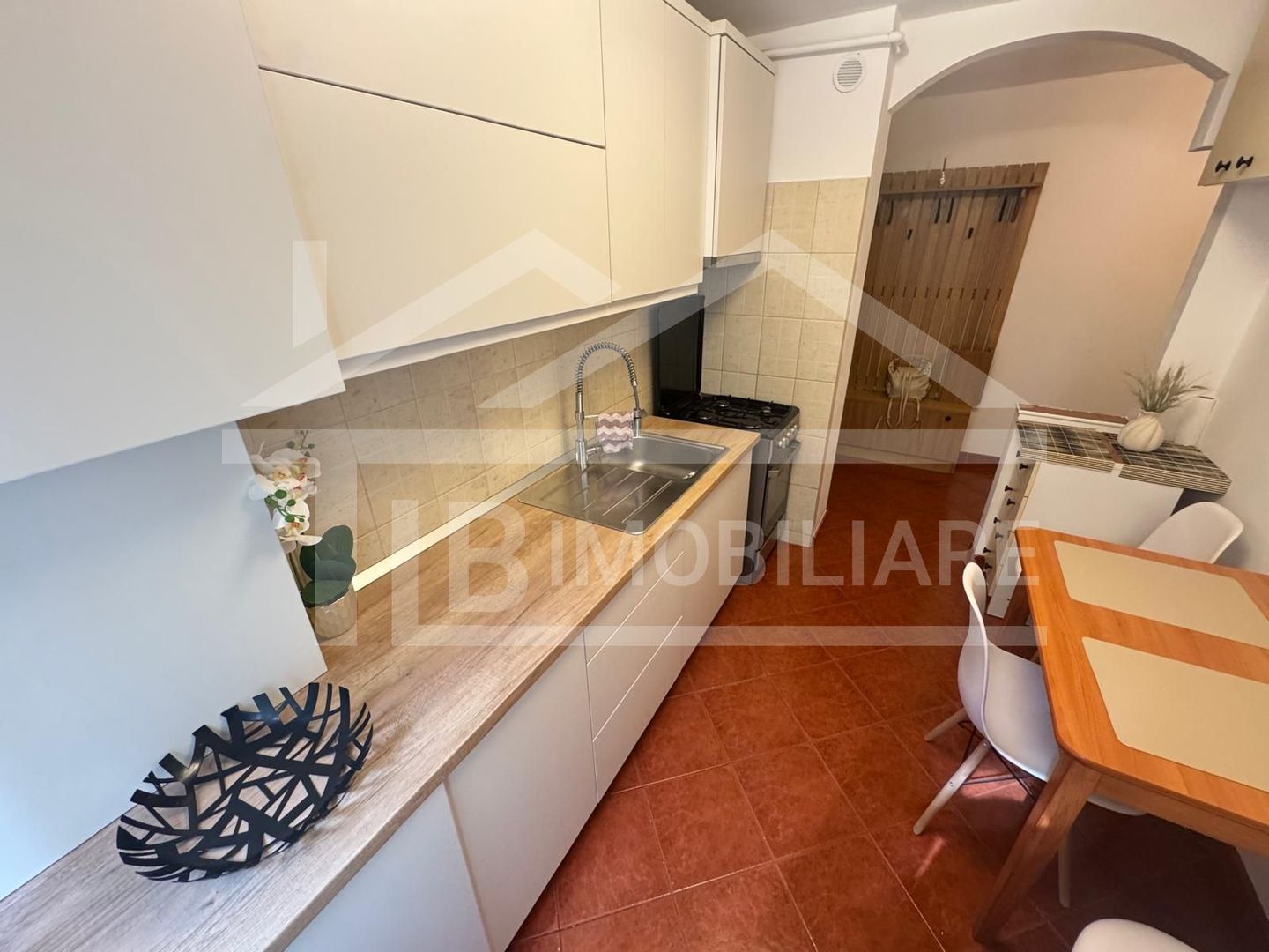 Apartament cu 2 camere,Pet friendly, decomandat,  50mp, zona Corina - Poză 6