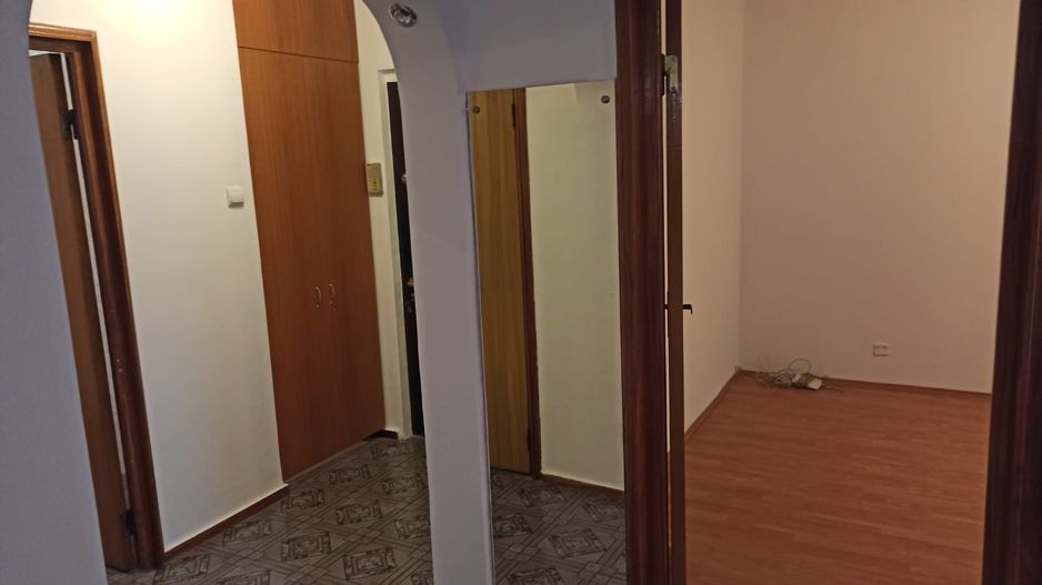 3cam.dec-1baie-disponibil imediat/Bvd Brancoveanu 130-132,sector 4 - Poză 3