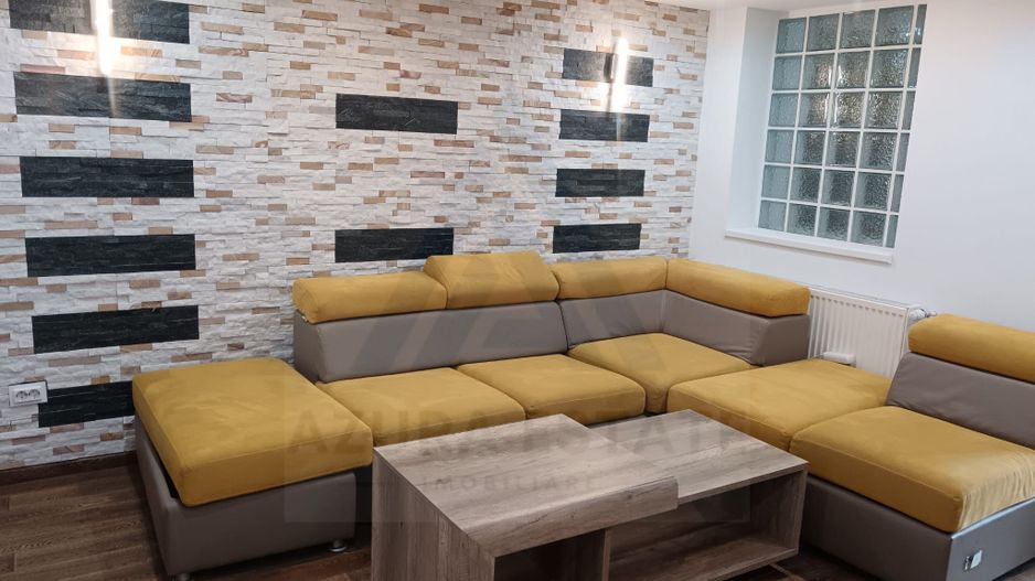 Casa individuala moderna cu 6 camere si 650 mp teren in Piata Cluj - Poză 5