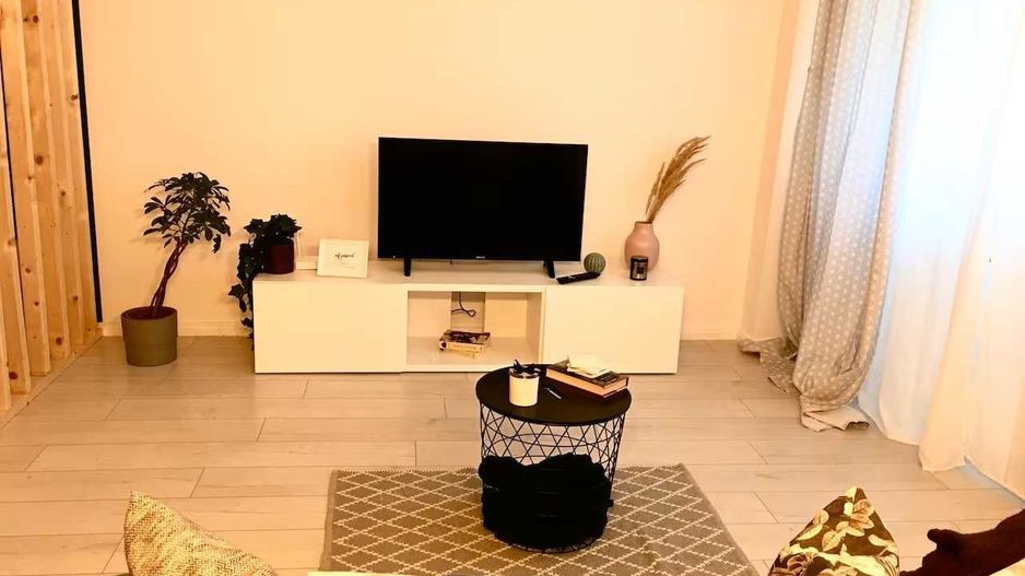 Închiriez garsonieră modernă, Vitan, mobilată, openspace - Poză 6