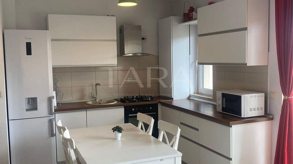 Apartament de vinzare cu 4 camere in Floresti - Poză 2