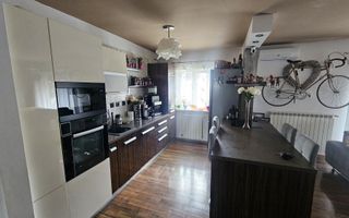 Apartament 3 camere, finisaje premium – Zona Sub Cetate. Cetății. - Poză 2