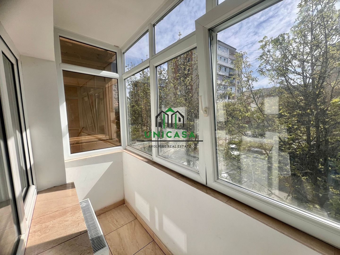 Apartament 4 camere /etaj 1 / Ostroveni - Poză 6