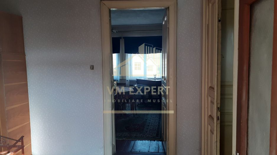 VILA 5 CAMERE, TEREN 700 MP, CAMPULUNG - Poză 9