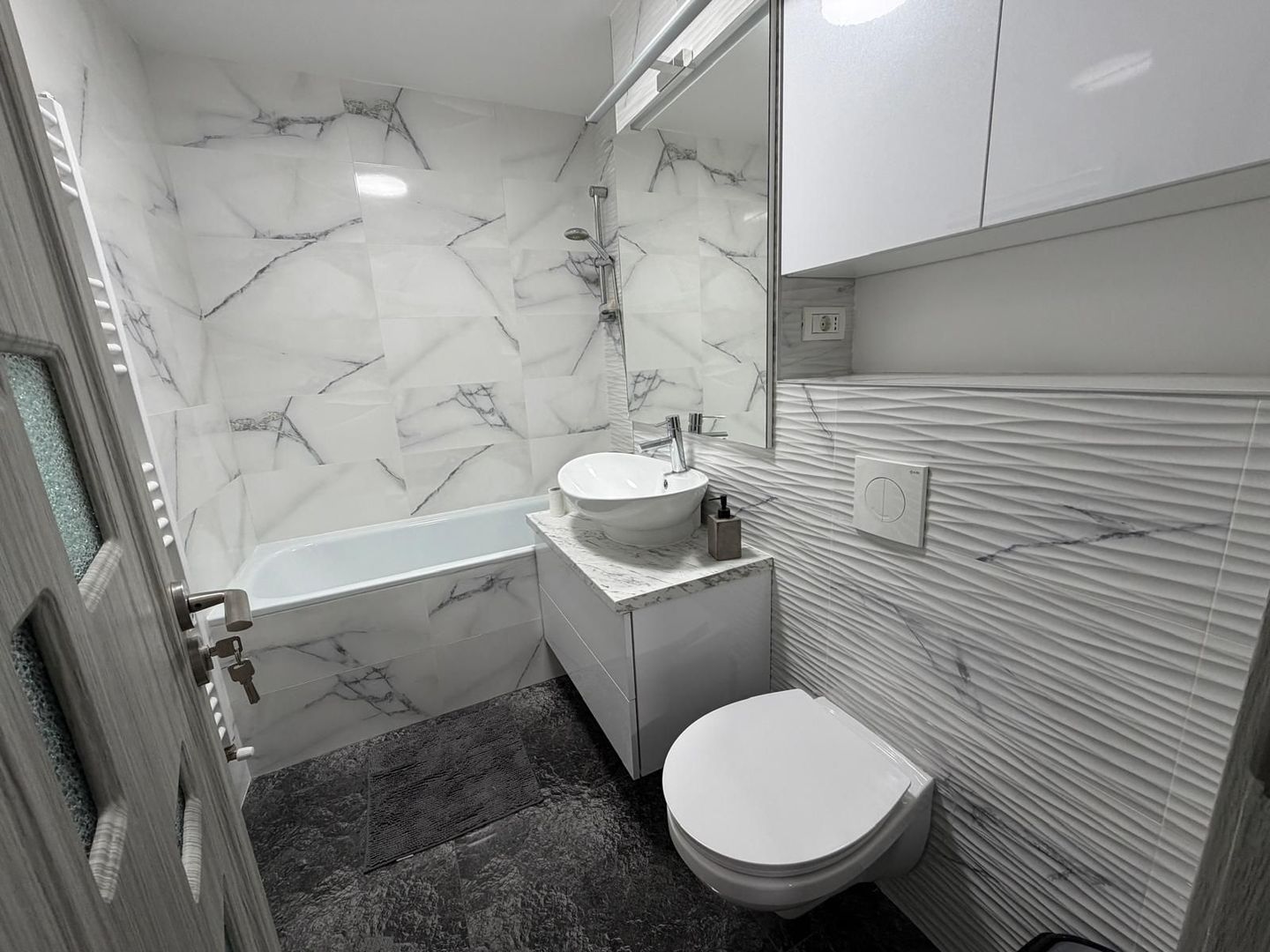De închiriat Apartament decomandat cu doua camere in Lugoj - Poză 9