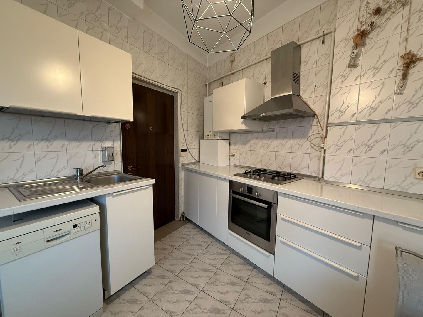 DE ÎNCHIRIAT APARTAMENT 3 CAMERE | VILĂ INTERBELICĂ | CENTRALĂ PROPRIE - Poză 7
