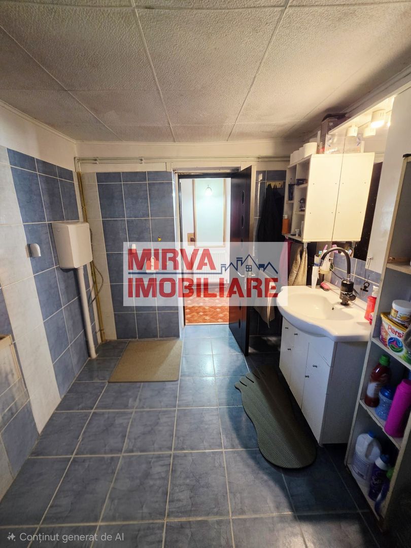 Casă 4 camere, 685 mp teren, renovată 2011 – Mănești, Zalhanaua - Poză 33