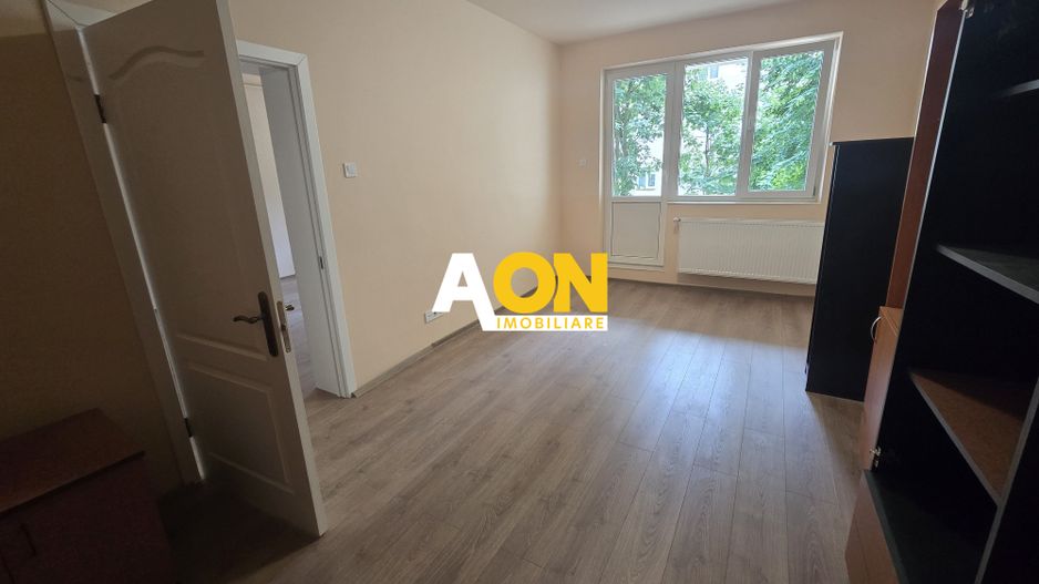 Apartament 3 Camere Renovat, Etaj 1, Cetate - Poză 1