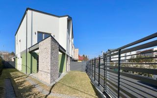 Liniste, parcuri, facilitati sportive pentru familia ta - duplex semifinisat - Poză 2