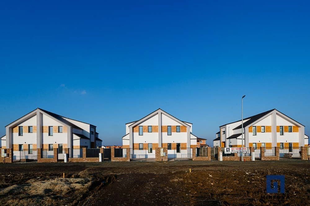 Duplex cu 4 camere si teren generos de 352 mp – Mosnita Noua - Poză 39