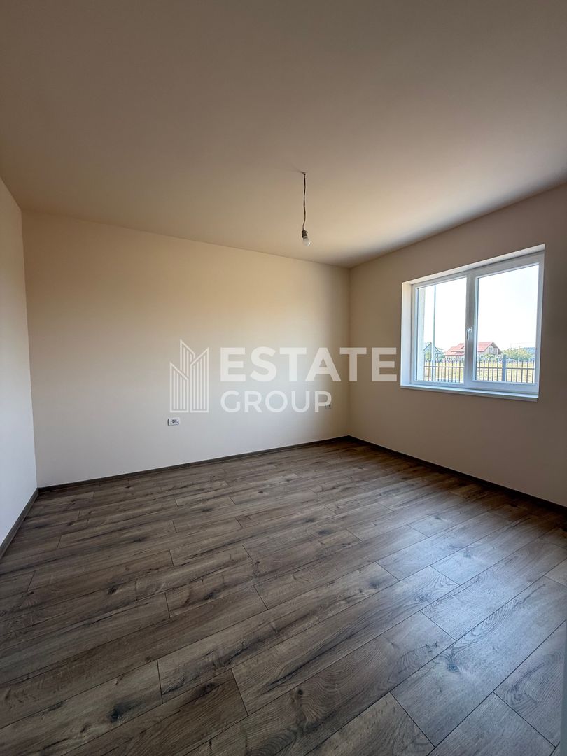 Casa individuala cu 4 camere in Mosnita Noua - Poză 8