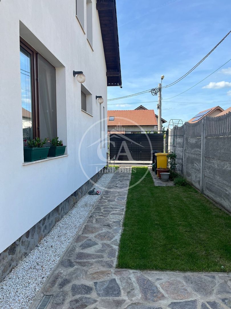 Casă P+subpantă cu 4 camere de vânzare în Cartierul Tineretului,Oradea - Poză 20