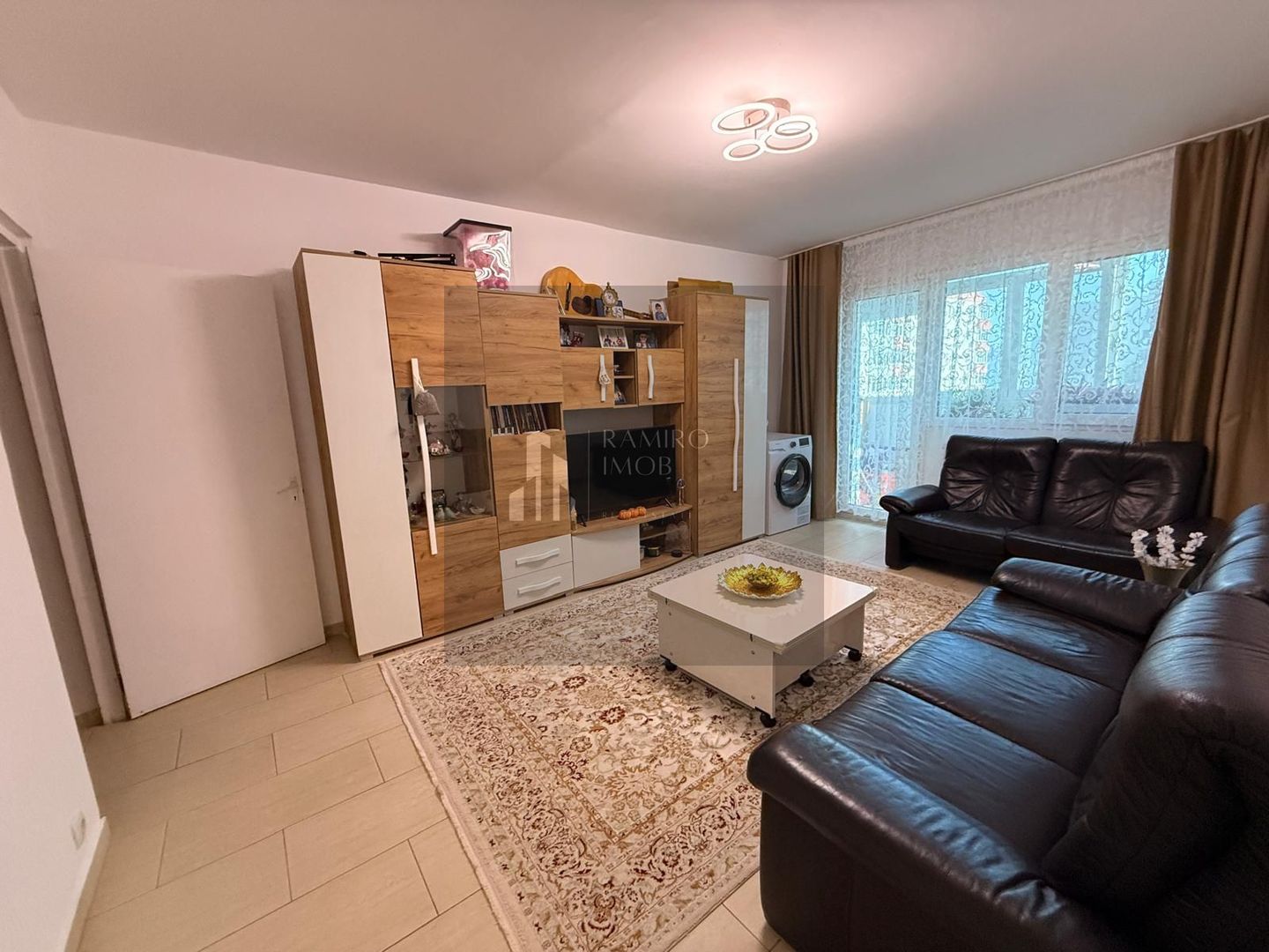Apartament 2 camere decomandat/10 minute metrou Costin Georgian - Poză 3