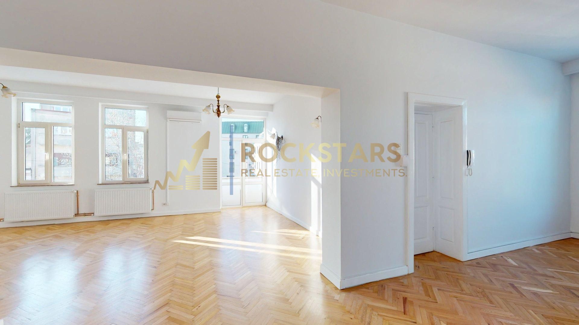 Spatiu Birouri | Etaj 1 + Mansarda | 4 Locuri Parcare | Zona Unirii | 200mp - Poză 1