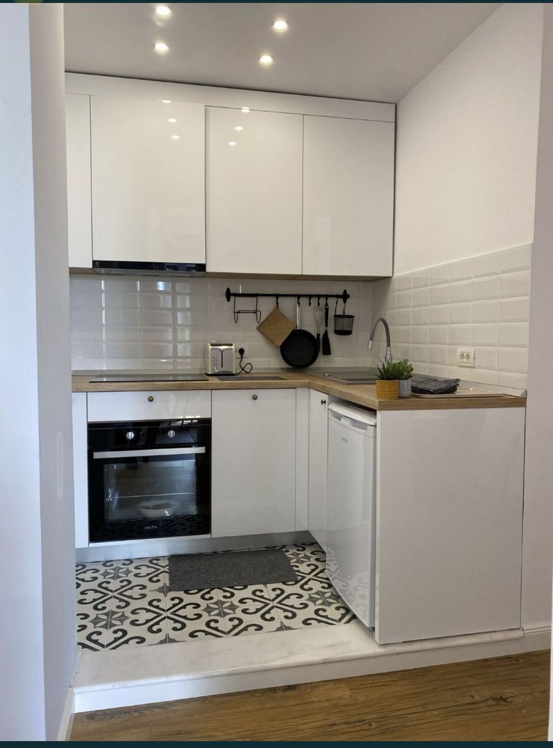 Proprietar vand ap2 camere in centrul Constantei/Parcul Primariei - Poză 3