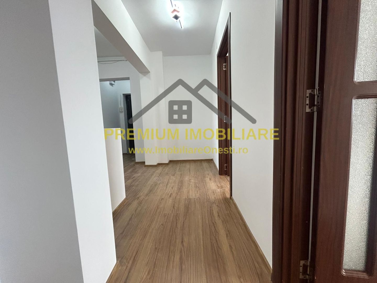 Apartament 3 camere  2 băi | renovat 2025 | parcare - Poză 14