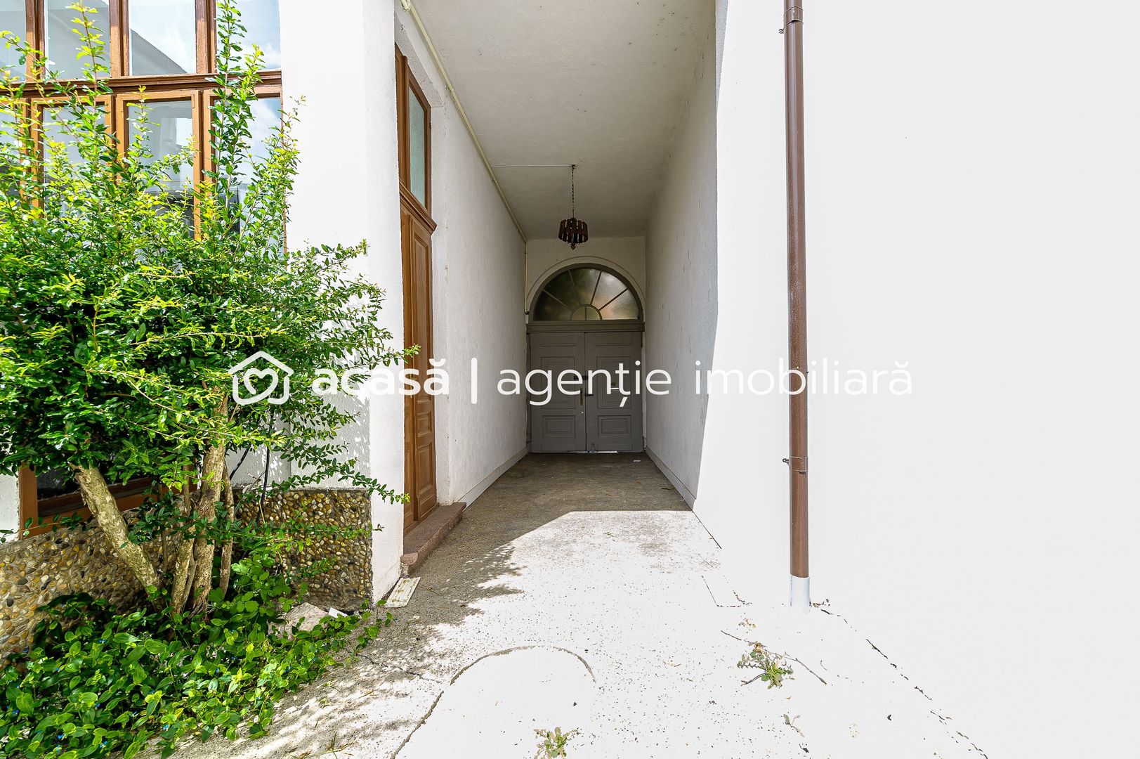 ÎNCHIRIAT Oportunitate Unică pentru Afacerea Ta în Centrul Orașului! - Poză 7