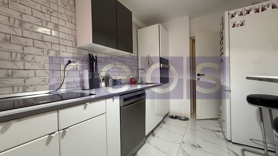 VÂNZARE 3 CAMERE | ZONA TITAN | LOC DE PARCARE - Poză 10