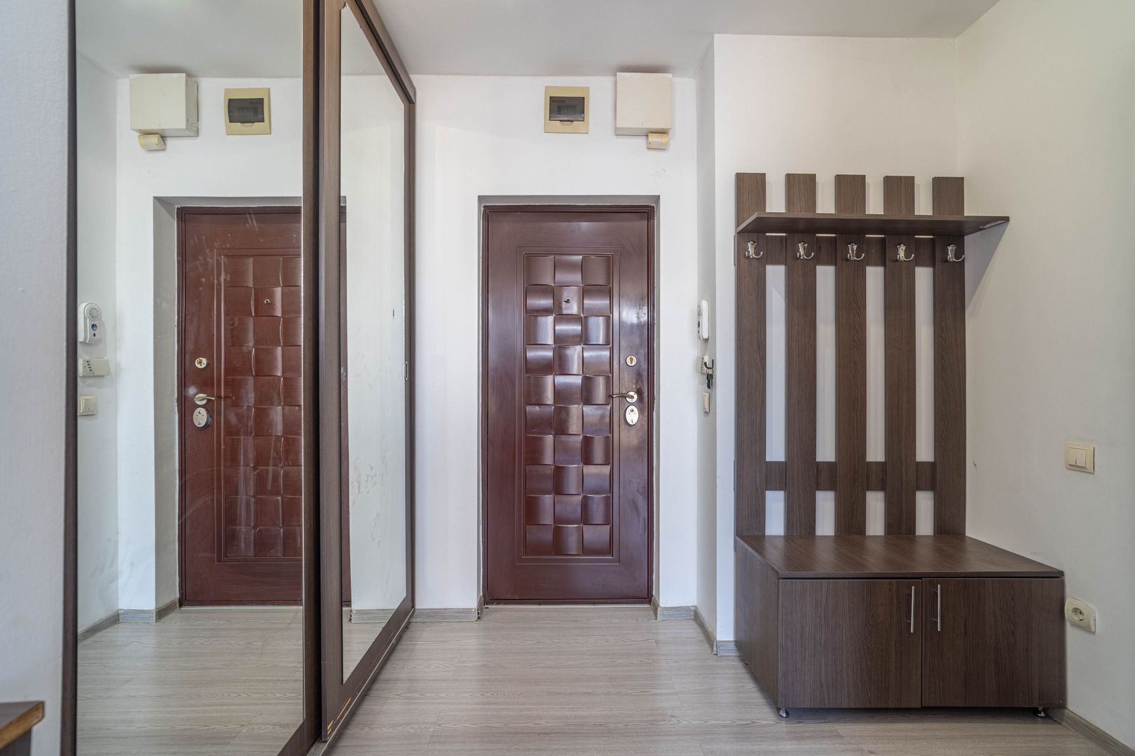 Investiție la cheie: Penthouse ARED UTA cu chiriaș preluabil - Poză 6