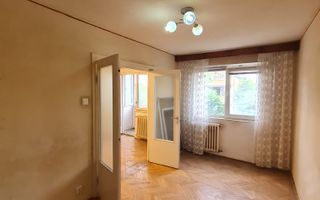Apartament modest 2 camere zona Sagului - Poză 5