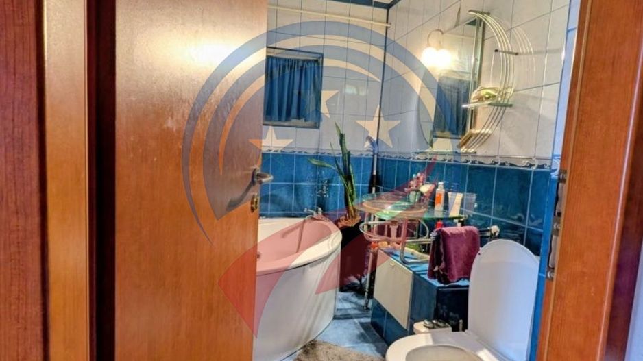 Apartament generos 4 camere, confort sporit, etaj 4/4, izolat termic - Poză 6