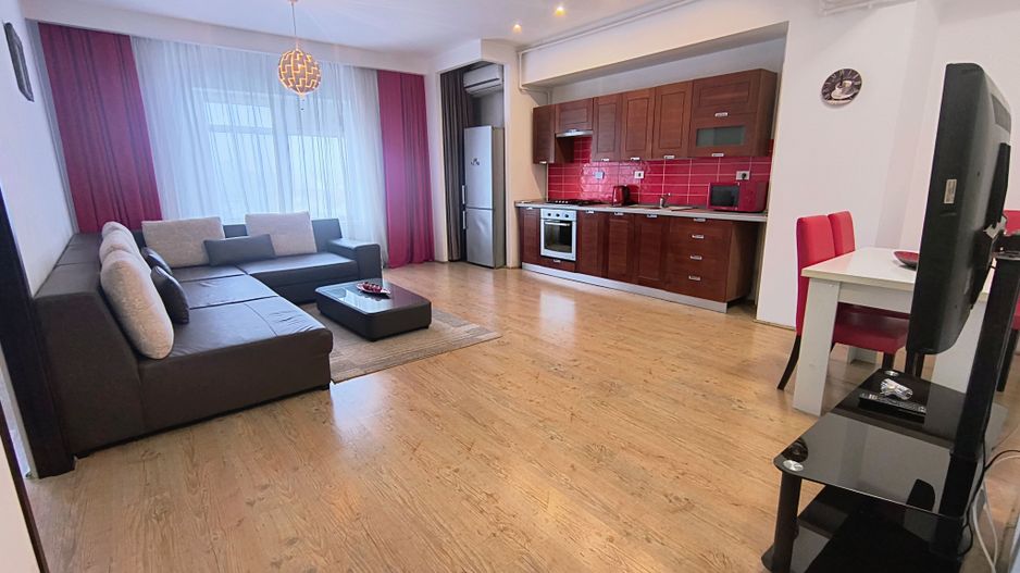 Phoenicia- Piața Alba Iulia- Bd Unirii - Poză 1