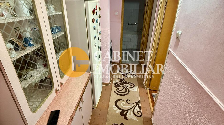 Rond Zimbru - Apartament cu 3 camere decomandat - Bloc dupa 1980 - Poză 8