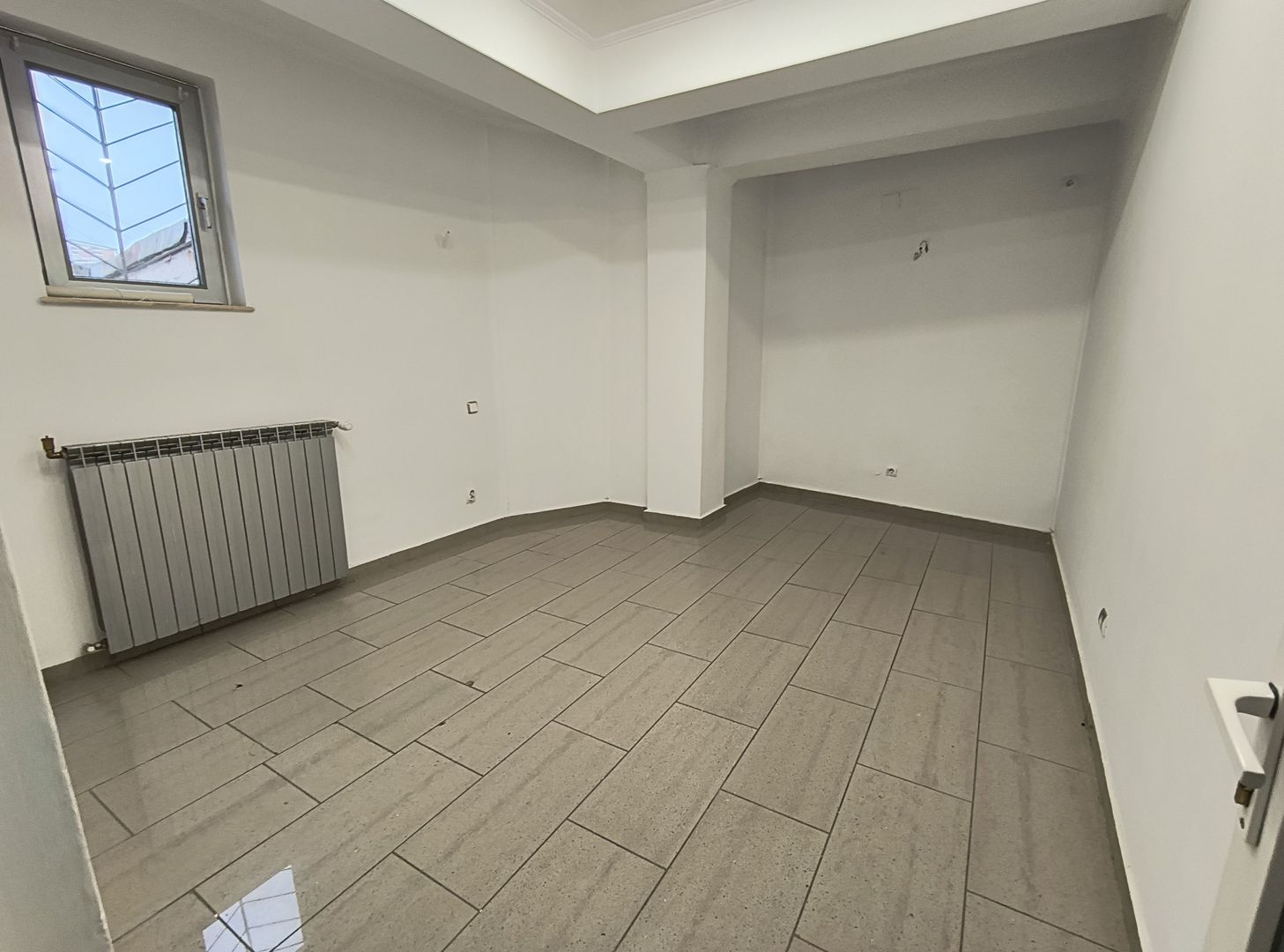 Spatiu birouri Piata Romana- Dacia- Lascar Catargiu adiacent - Poză 16