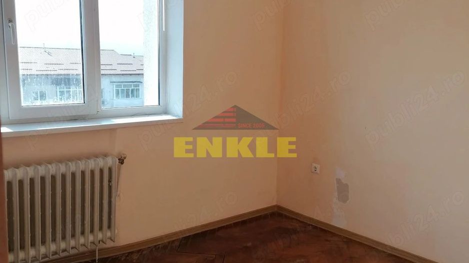 Apartament 2 camere decomandat –  Liceul Mihai Eminescu - Poză 7