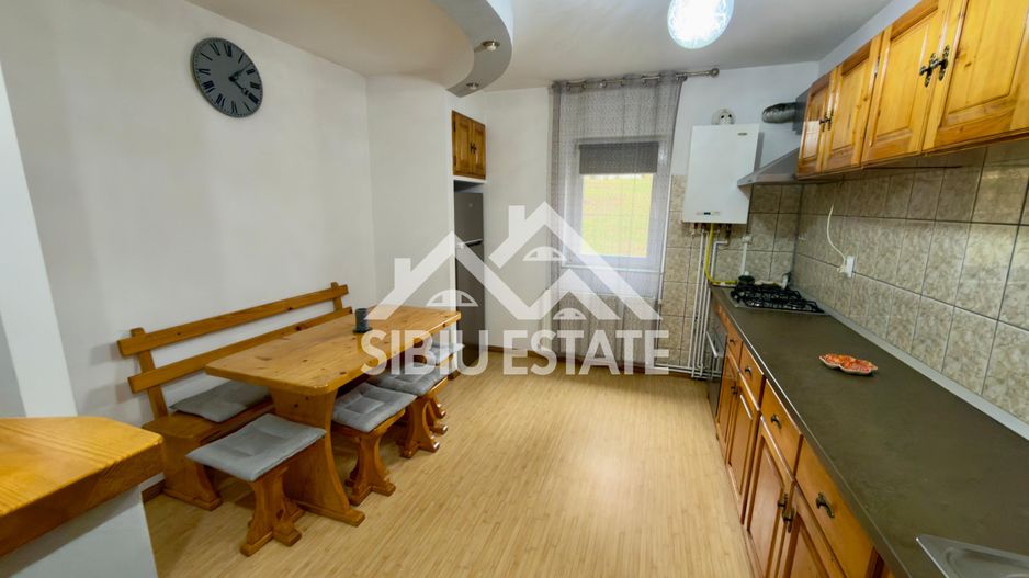 Apartament de închiriat 2 camere decomandat, parter, Vasile Aaron - Poză 4