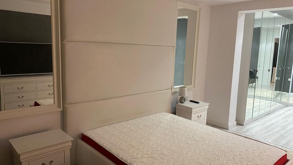 Vila tip Townhouse de inchiriat | langa Porsche Pipera | 4 camere - Poză 2