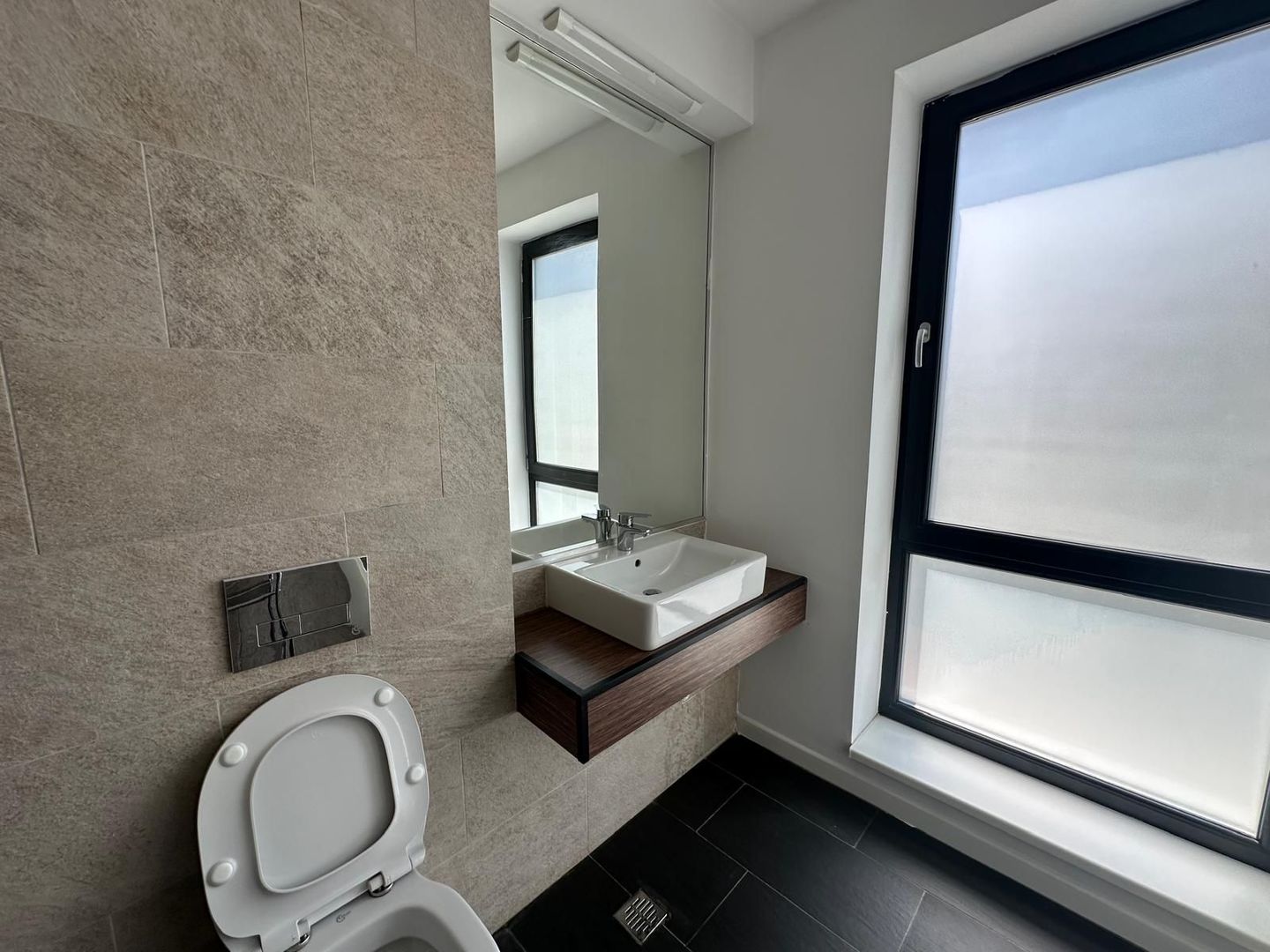 Prelungirea Ghencea – Casă spațioasă, mobilată și utilată, în complex - Poză 16