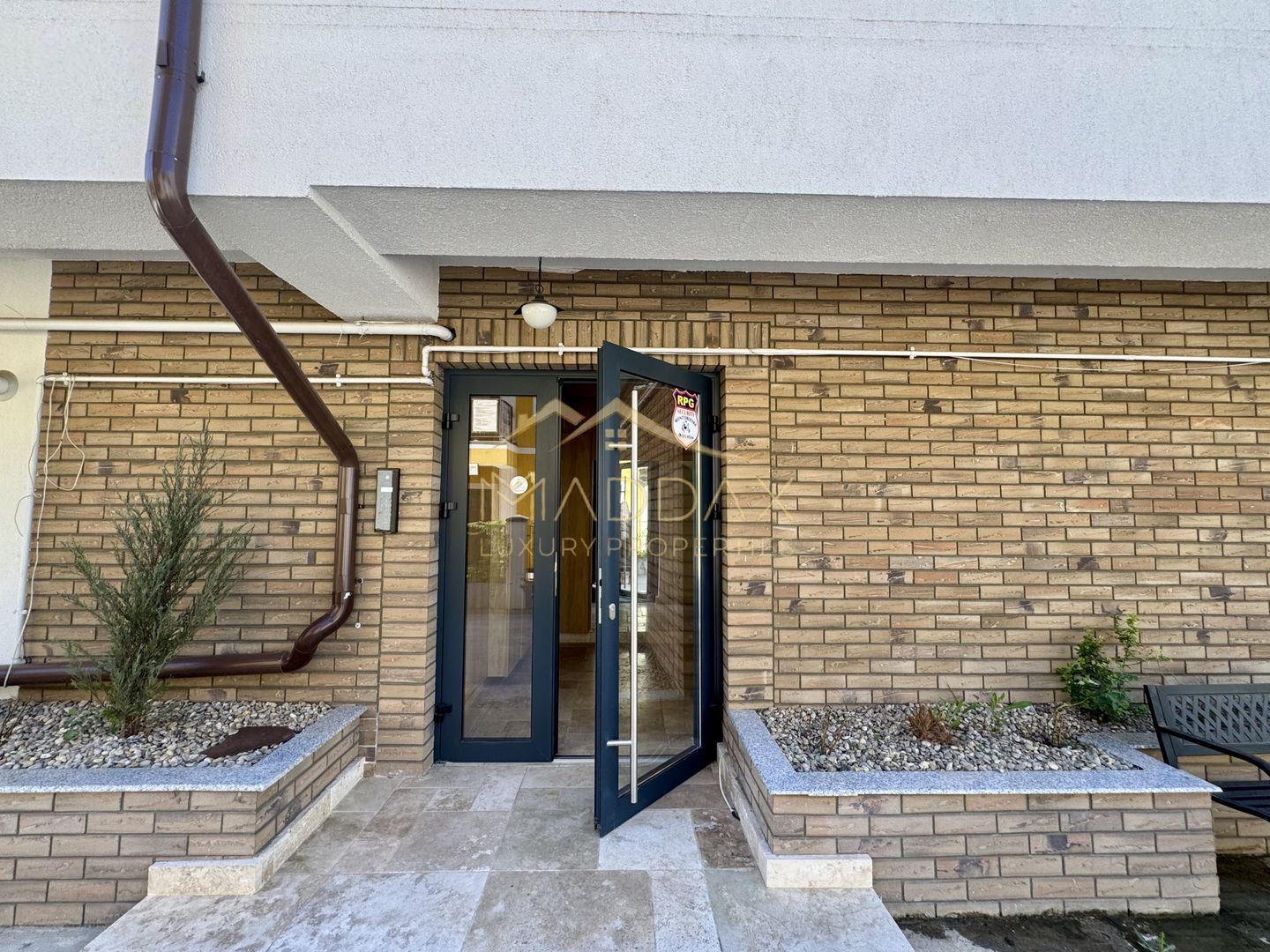 Duplex cu 4 Camere *211mp* Mobilat Complet/ 1 parking / Erou Iancu Nicolae - Poză 39