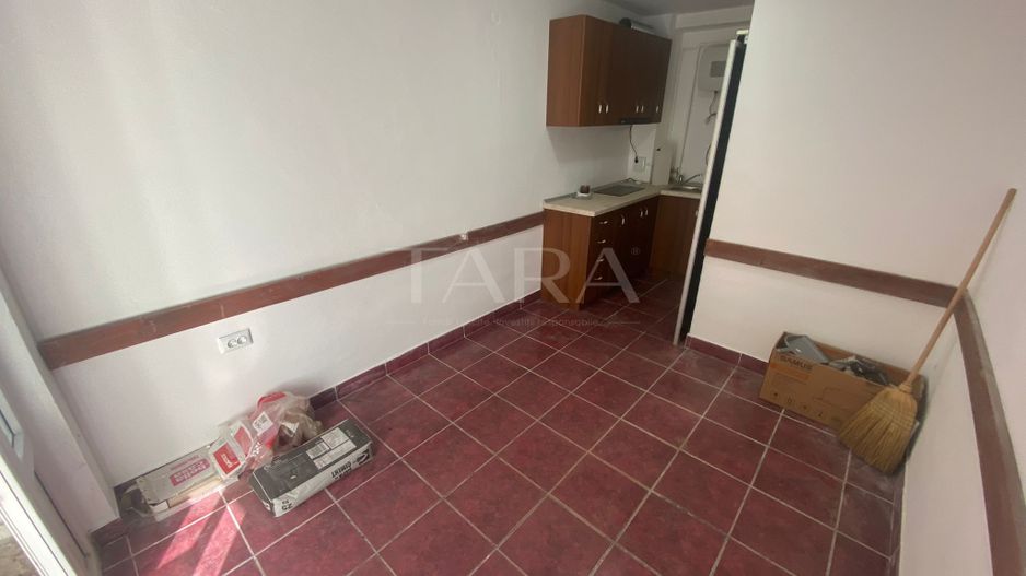 Apartament de vânzare în Piața Unirii, ideal pentru investiție! - Poză 1