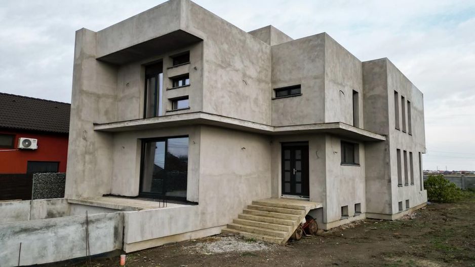 Vilă modernă pe 3 niveluri la gri în Poltura - Poză 4